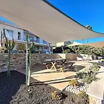Francoise Pour 10 Personnes Avec Vue Et Piscine Chauffee A Villa Carqueiranne