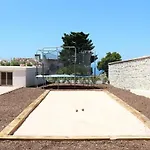 Francoise Pour 10 Personnes Avec Vue Et Piscine Chauffee A Carqueiranne