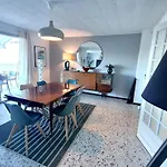 Francoise Pour 10 Personnes Avec Vue Et Piscine Chauffee A Villa *