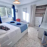 Francoise Pour 10 Personnes Avec Vue Et Piscine Chauffee A * Carqueiranne